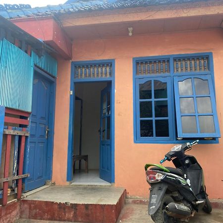 Cempaka Hostel 라부안 바조 외부 사진