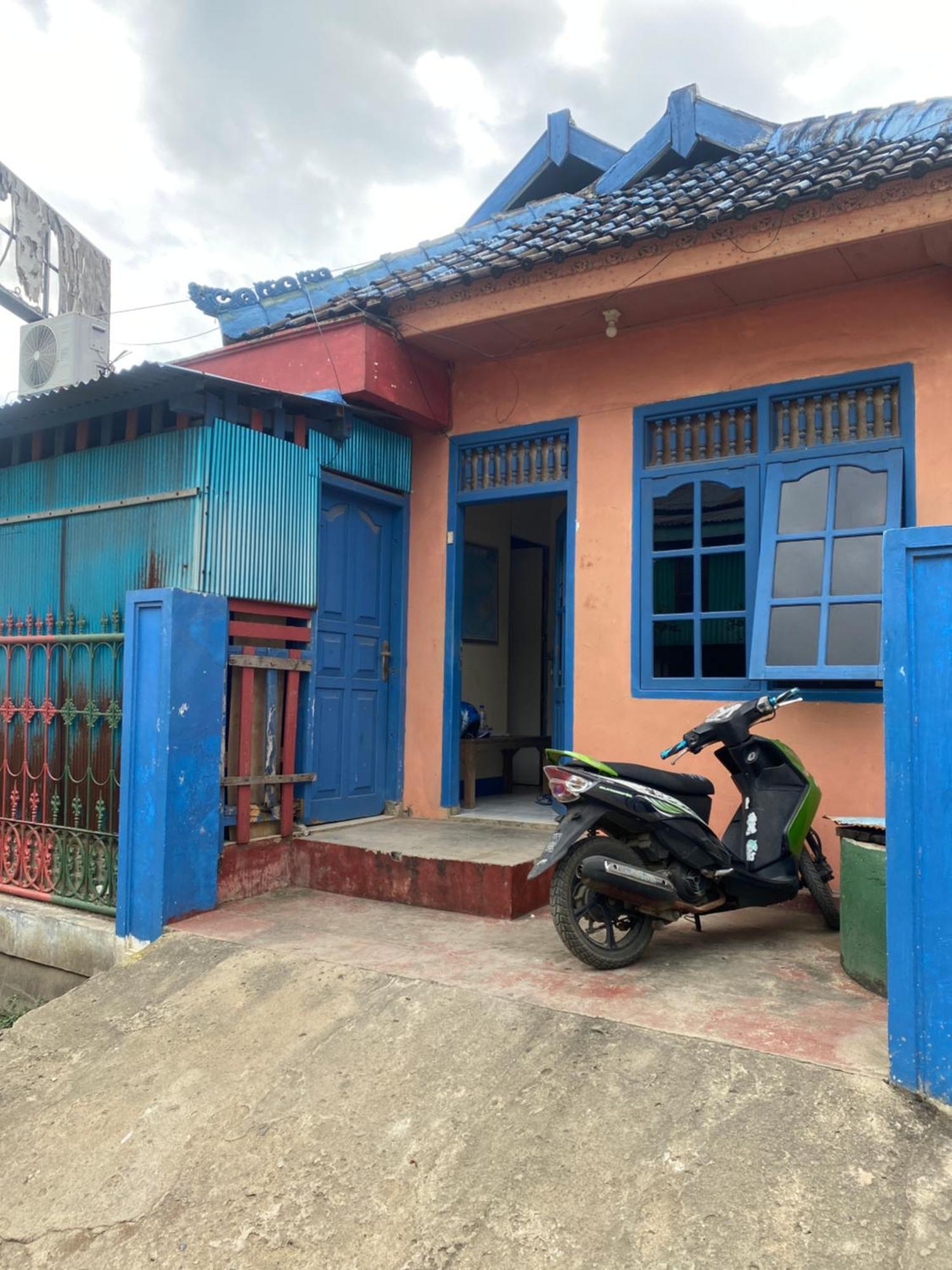 Cempaka Hostel 라부안 바조 외부 사진