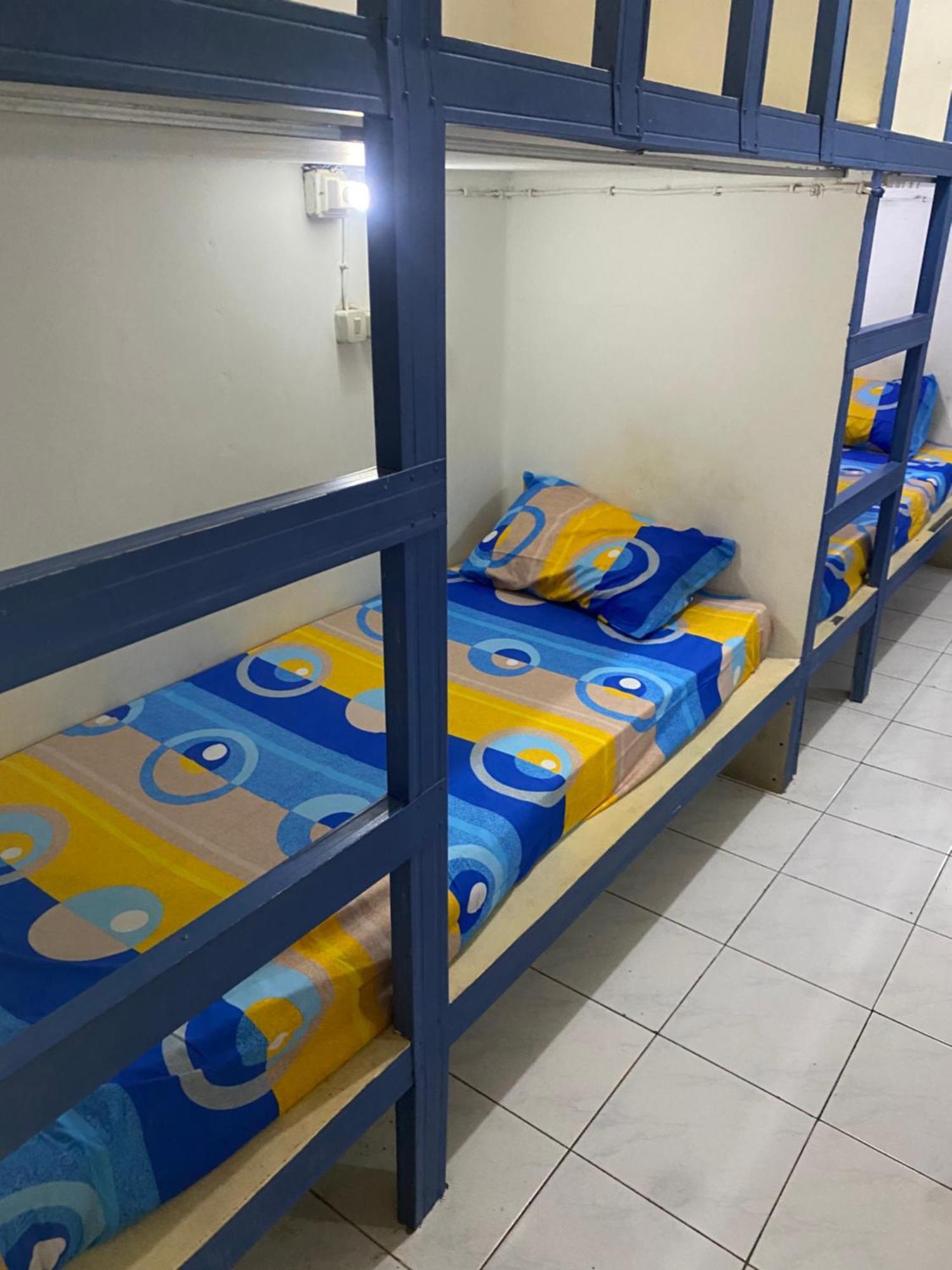 Cempaka Hostel 라부안 바조 외부 사진