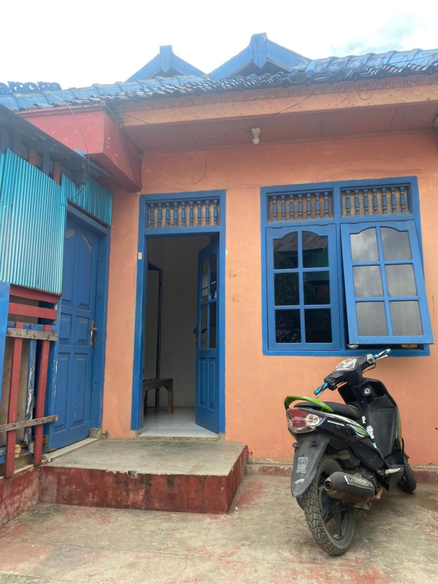 Cempaka Hostel 라부안 바조 외부 사진